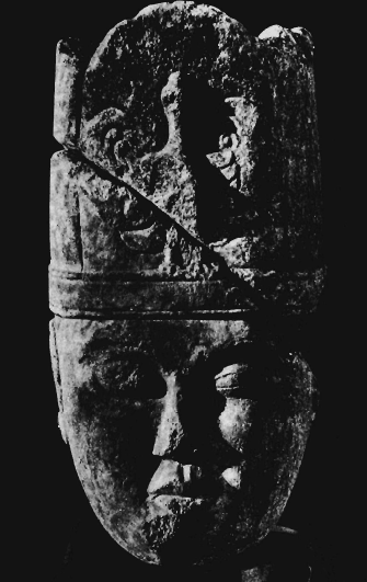 Голова статуи Кюль-тегина